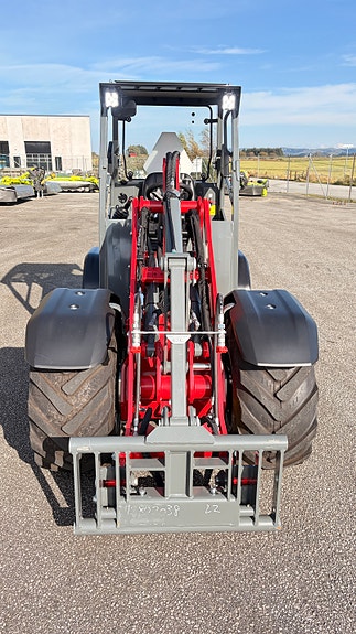 Weidemann 1260LP 3 of 10