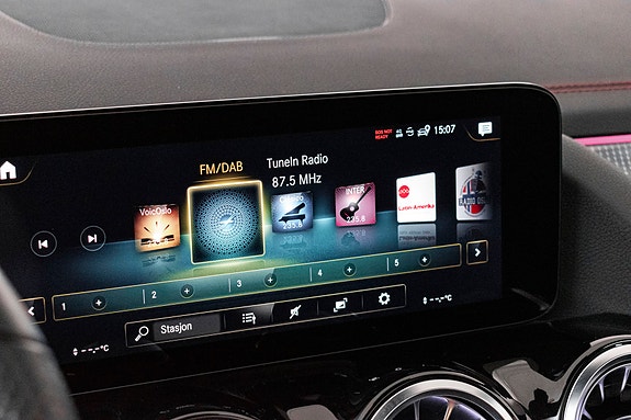 Mercedes-Benz EQA300 15 of 18