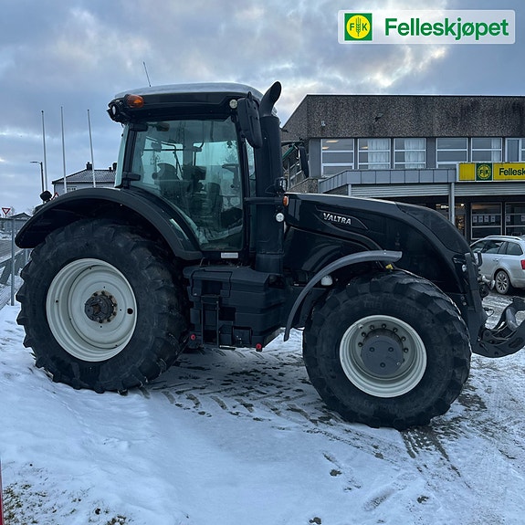Valtra S394 6 of 14