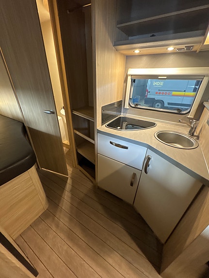 Weinsberg CaraSuite 650MF 6 of 20