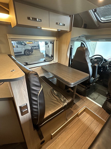 Weinsberg CaraSuite 650MF 5 of 20
