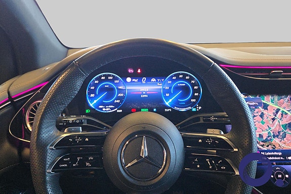 Mercedes-Benz EQE500 SUV 11 of 30