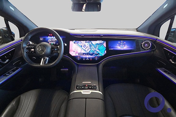 Mercedes-Benz EQE500 SUV 17 of 30