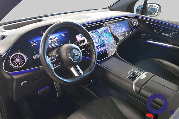 Mercedes-Benz EQE500 SUV 14 of 30