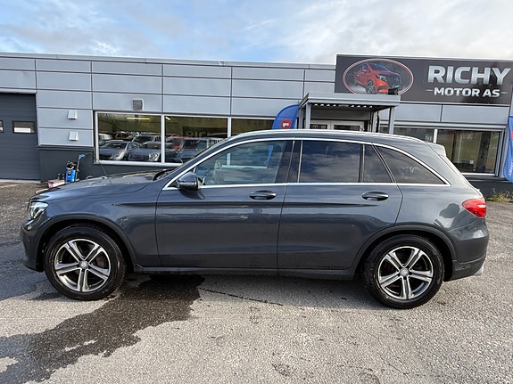 Mercedes-Benz GLC220 d 9 of 30