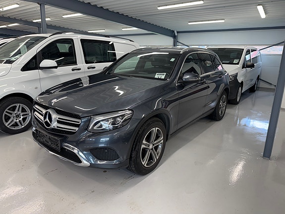 Mercedes-Benz GLC220 d 30 of 30