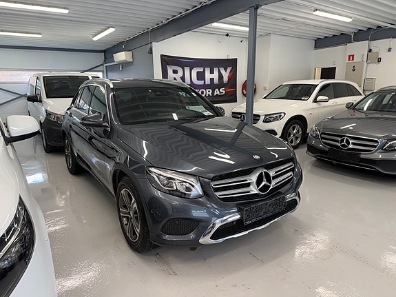 Mercedes-Benz GLC220 d 28 of 30