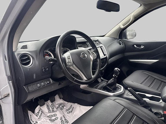 Nissan Navara 8 of 11