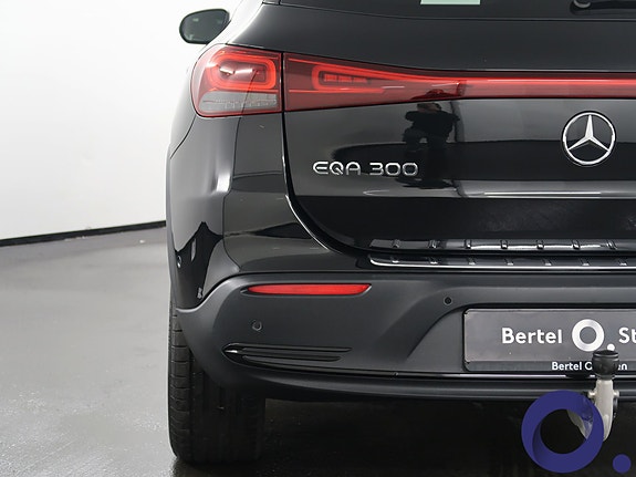Mercedes-Benz EQA300 9 of 30