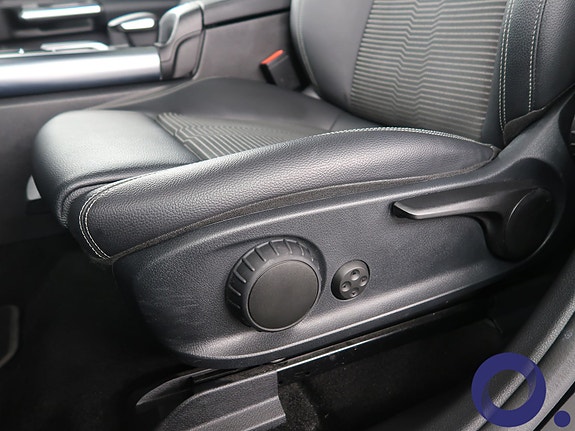 Mercedes-Benz EQA300 25 of 30