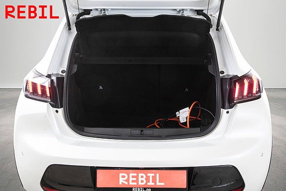 Peugeot 208 22 of 24