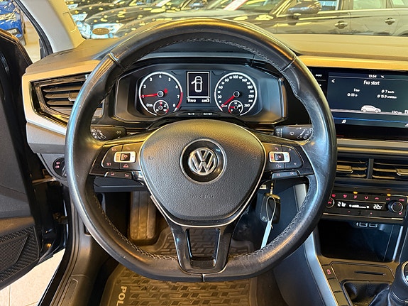 Volkswagen Polo 15 of 30
