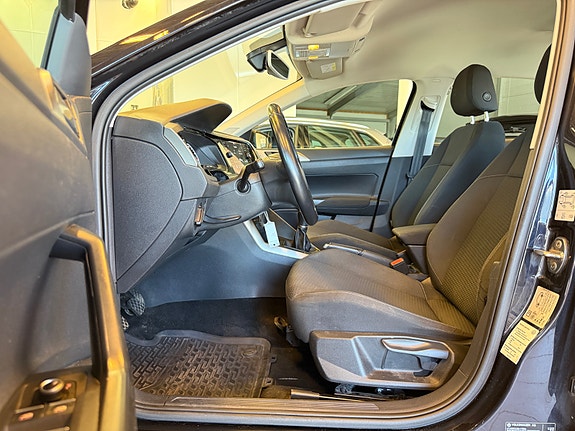 Volkswagen Polo 8 of 30