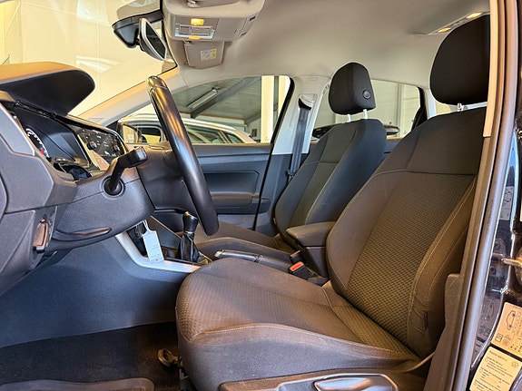 Volkswagen Polo 9 of 30