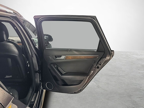 Audi A4 allroad 17 of 23