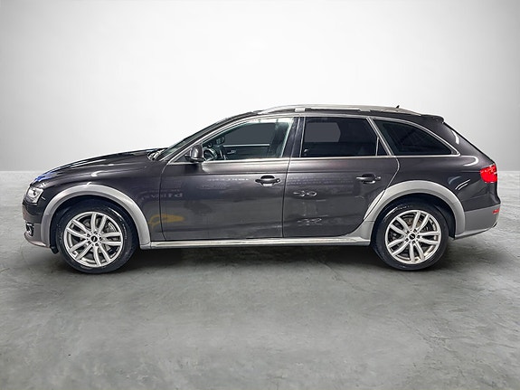 Audi A4 allroad 2 of 23