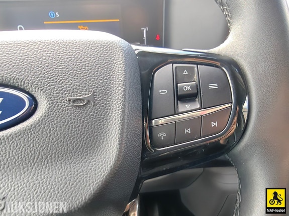 Ford Transit Custom 23 of 30
