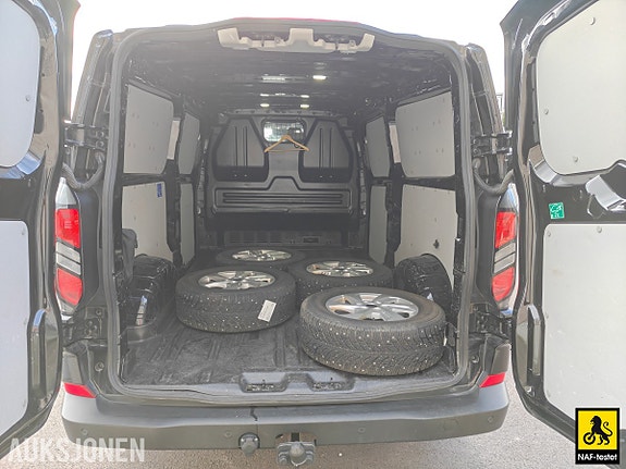 Ford Transit Custom 29 of 30