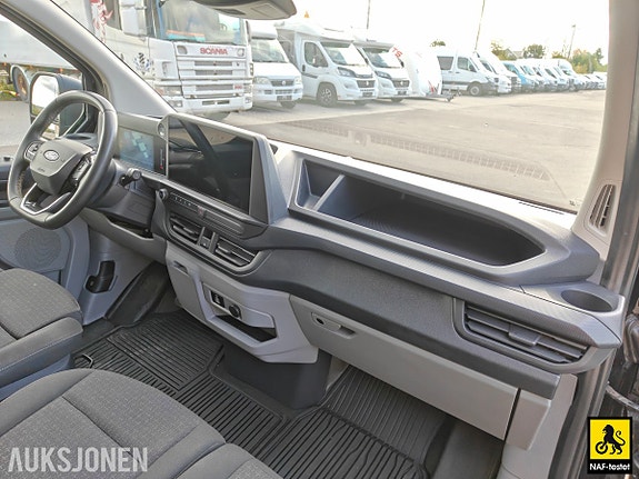 Ford Transit Custom 13 of 30