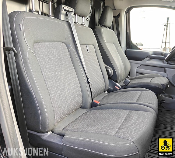 Ford Transit Custom 14 of 30