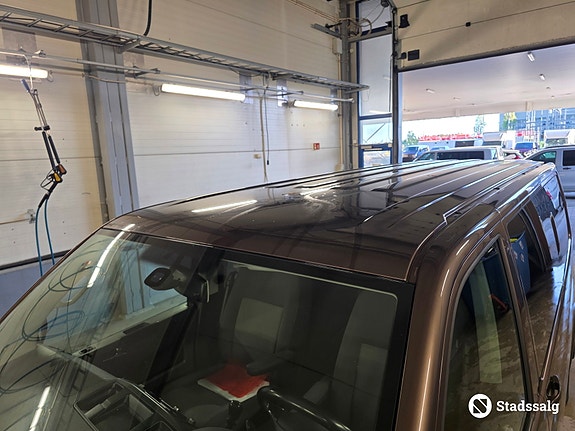 Volkswagen Caravelle 9 of 10