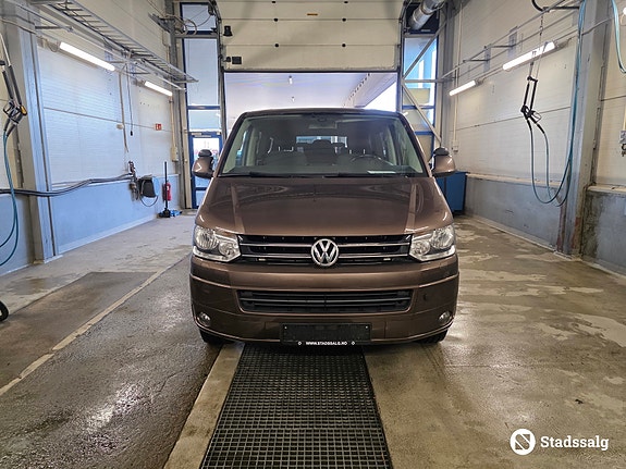 Volkswagen Caravelle 5 of 10