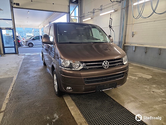 Volkswagen Caravelle 4 of 10