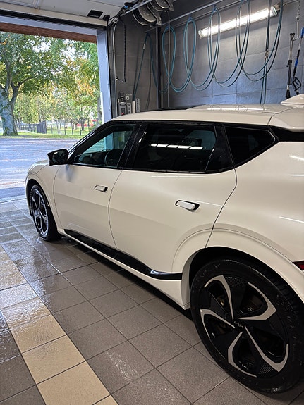 Kia EV6 5 of 10