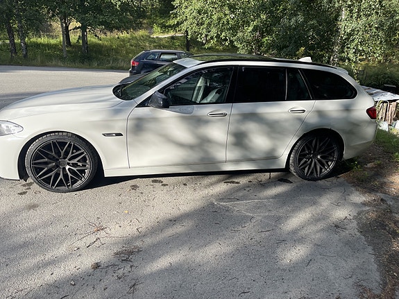 BMW 520d 4 of 8