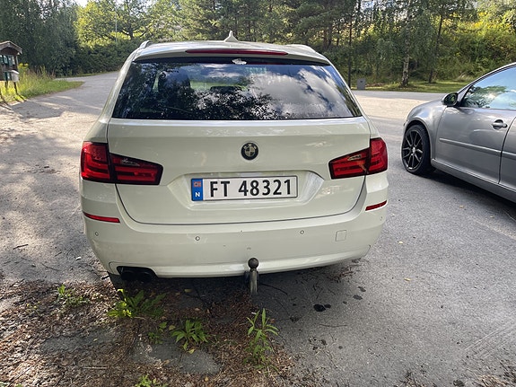 BMW 520d 3 of 8