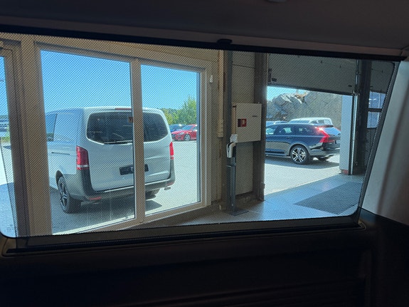 Volkswagen Caravelle 10 of 30