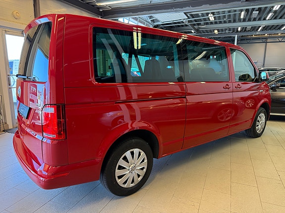 Volkswagen Caravelle 8 of 30