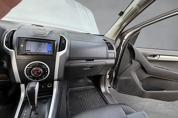 Isuzu D-max 10 of 27