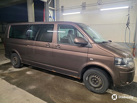 Volkswagen Caravelle 4 of 10