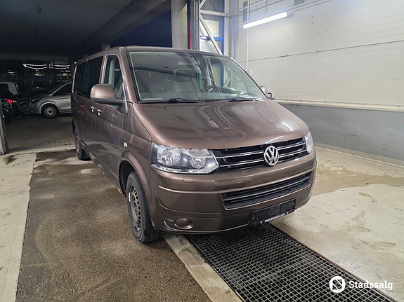 Volkswagen Caravelle 3 of 10