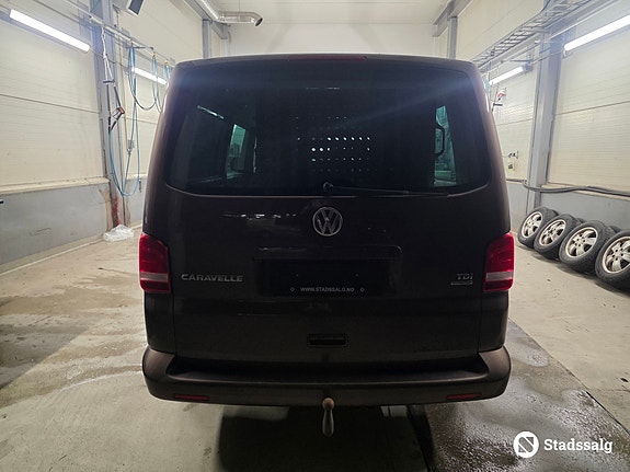 Volkswagen Caravelle 6 of 10