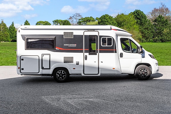 Bürstner Nordic Edition BT6603 | Uten senkeseng | Krok | Solceller | 669cm | 16 of 30