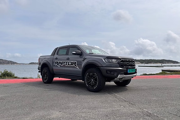 Ford Ranger Raptor 2 of 17