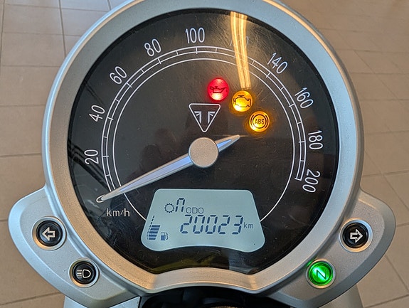 Triumph Street Twin 6 of 6