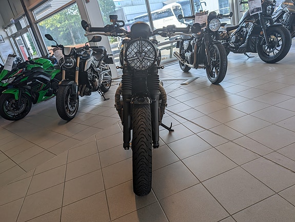 Triumph Street Twin 5 of 6