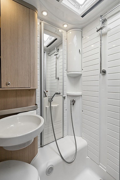 Bürstner BT7262 55 Edition | Truma | Stekeovn | Senkeseng | 3850kg | Gulvvarme | 14 of 30