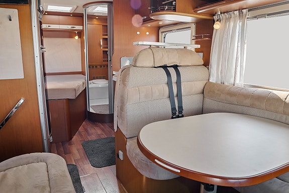 Hymer MOBIL B 554 | Alde | Solceller | Stekeovn | 5 of 30