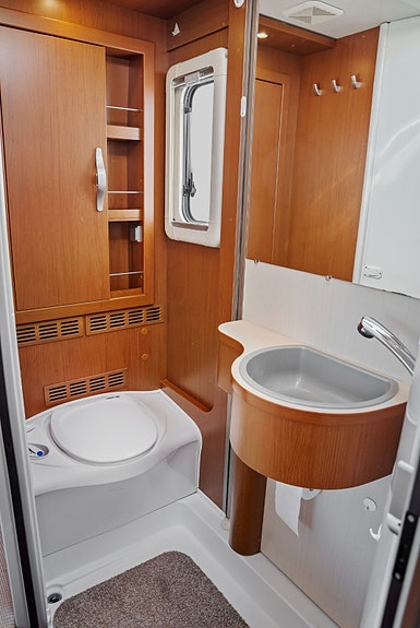Hymer MOBIL B 554 | Alde | Solceller | Stekeovn | 16 of 30