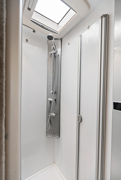 Pilote G740GJ Emotion | Alde | Solceller | Litium | Inverter | DC/DC | 15 of 30