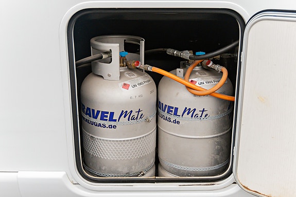 Pilote G740GJ Emotion | Alde | Solceller | Litium | Inverter | DC/DC | 24 of 30