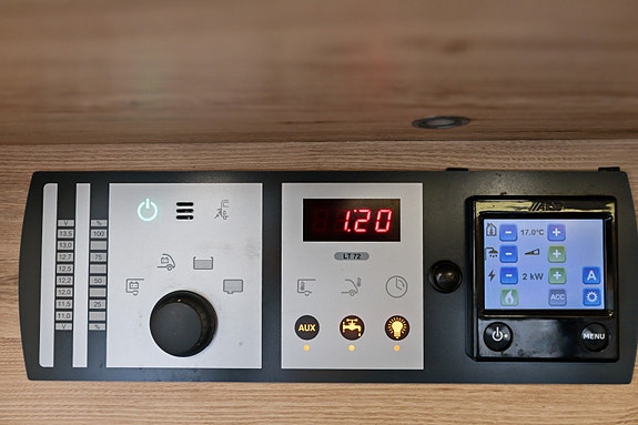 Pilote G740GJ Emotion | Alde | Solceller | Litium | Inverter | DC/DC | 9 of 30