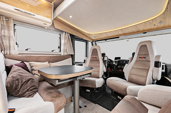Pilote G740GJ Emotion | Alde | Solceller | Litium | Inverter | DC/DC | 2 of 30