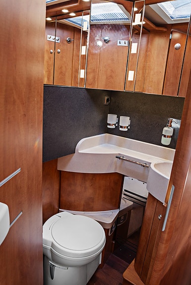 Carthago CHIC C-LINE I 5.0 | Alde | Stekeovn | Automat | 177HK | 17 of 30
