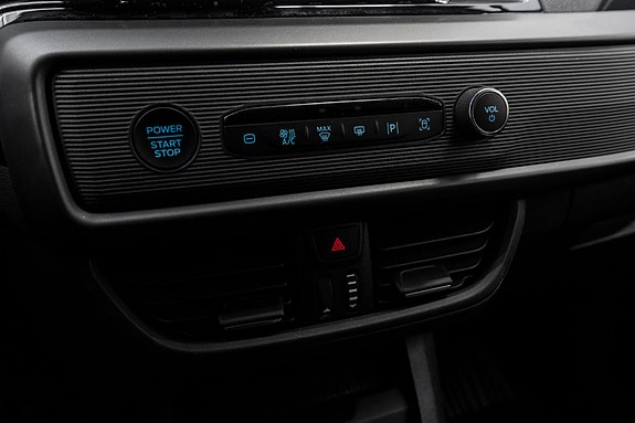 Ford Transit Courier 18 of 25