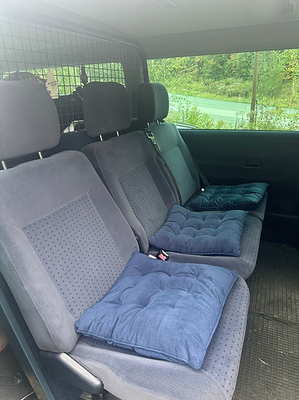 Volkswagen Caravelle 24 of 30